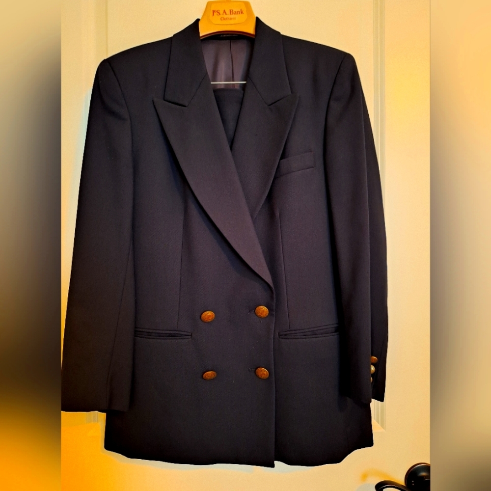 Joseph A. Bank Woman's 8 Petite Navy Blue Double Breasted Business Suit